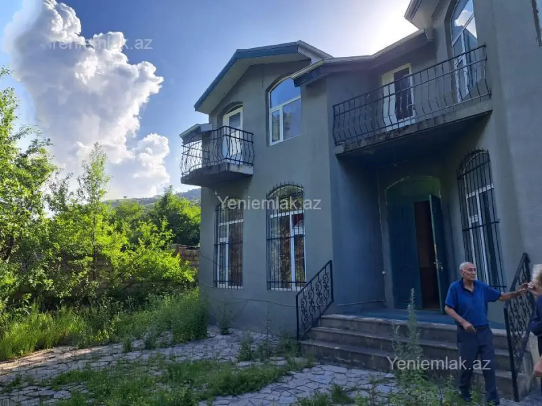 Satılır 4 otaqlı həyət evi 170 m²