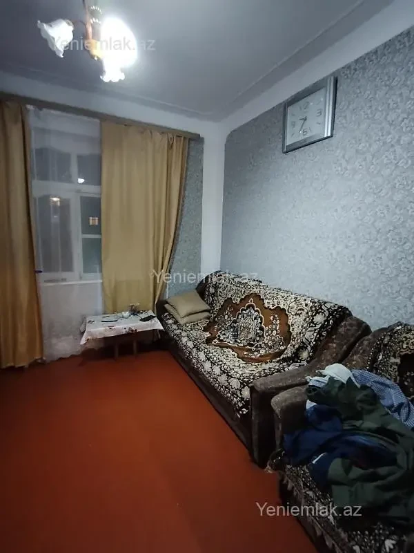 Satılır 3 otaqlı köhnə tikili 70 m²
