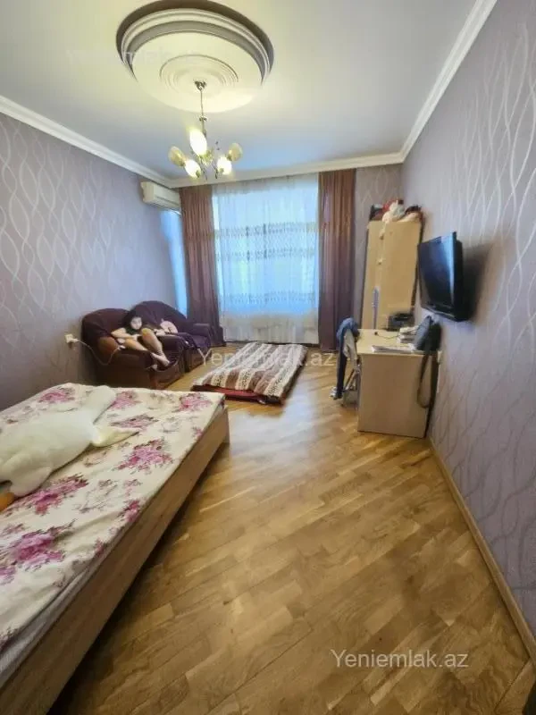 Satılır 1 otaqlı yeni tikili 65 m²