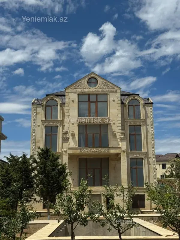 Satılır həyət evi 1050 m²