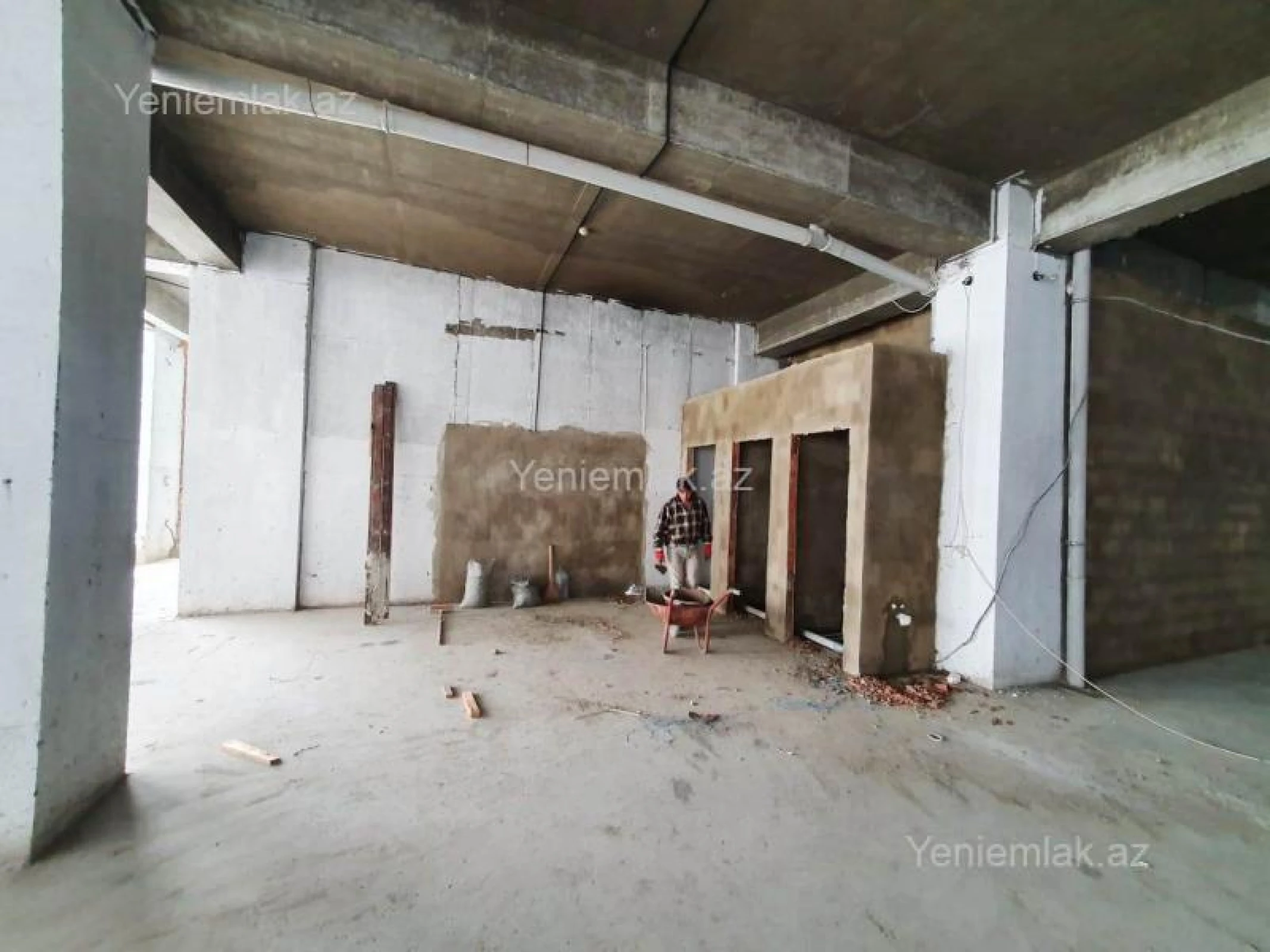 Satılır 16 otaqlı obyekt 1000 m²