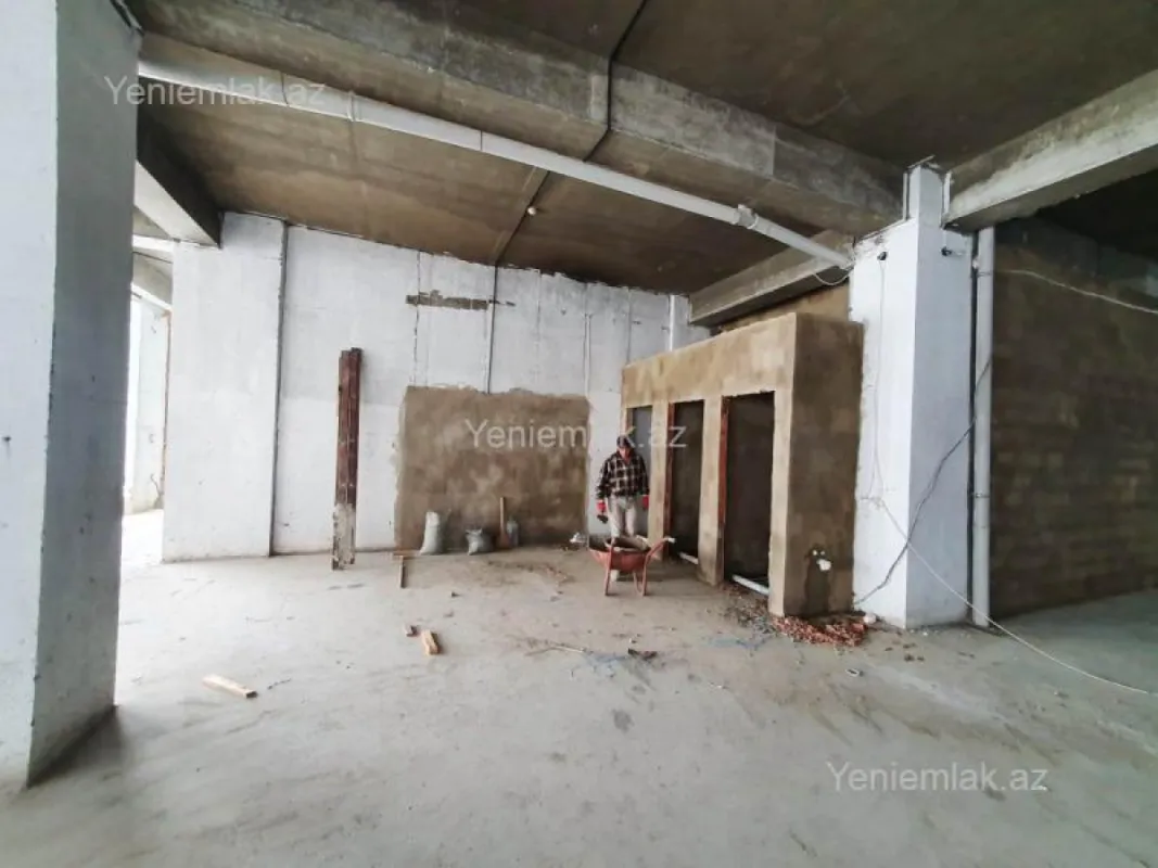 Satılır 16 otaqlı obyekt 1000 m²