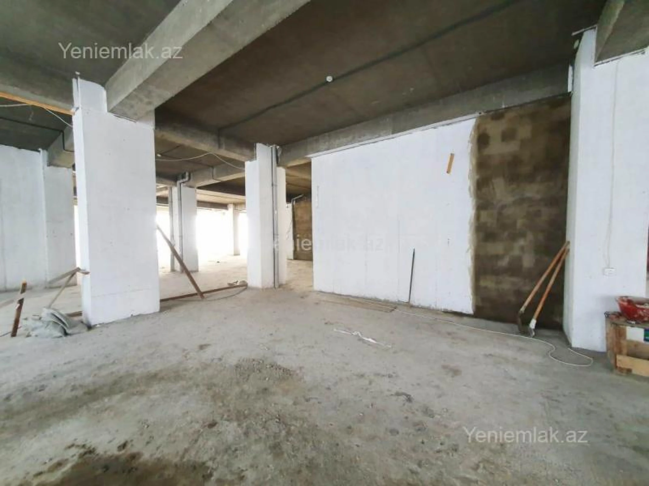Satılır 16 otaqlı obyekt 1000 m²
