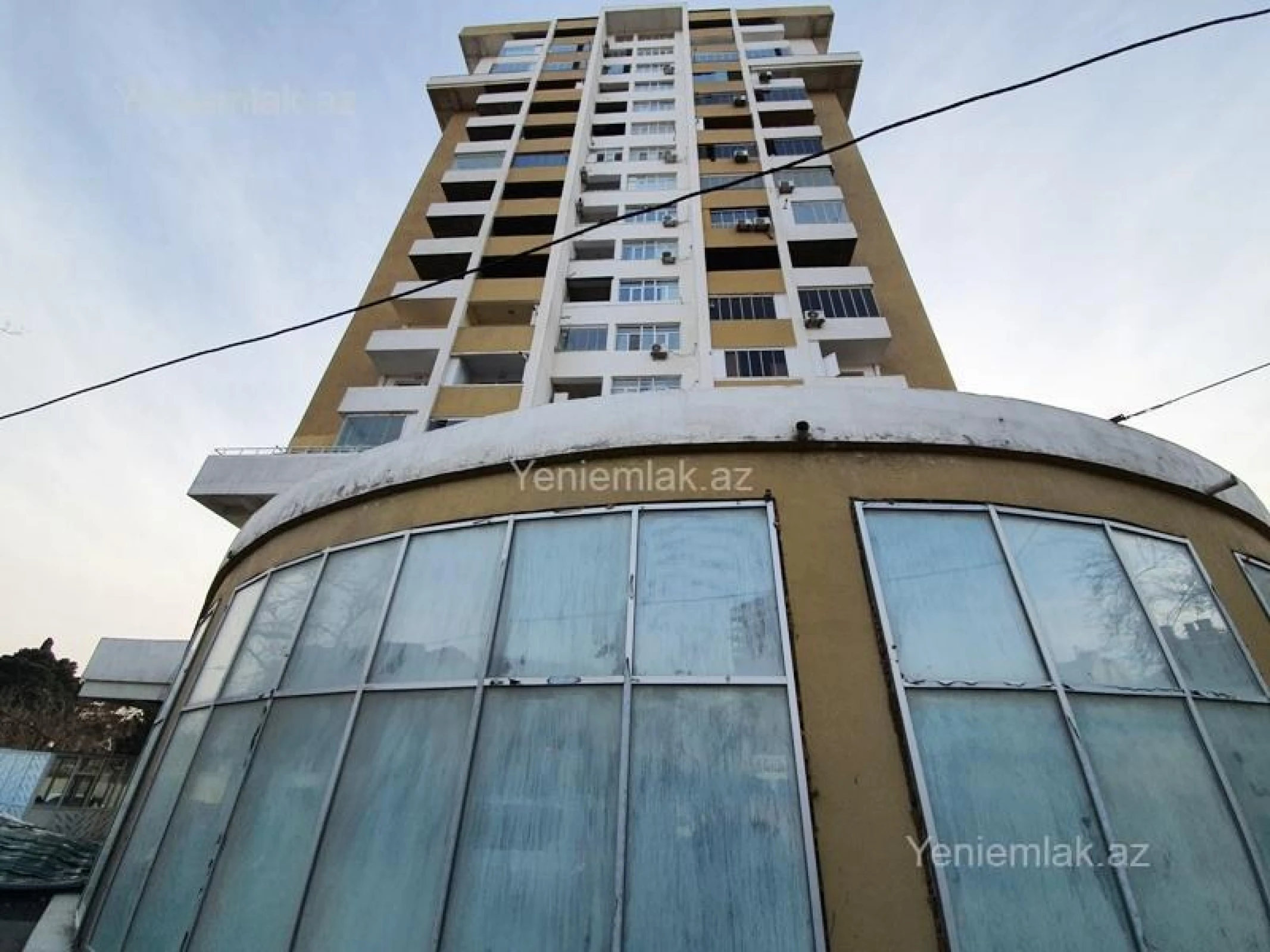 Satılır 16 otaqlı obyekt 1000 m²