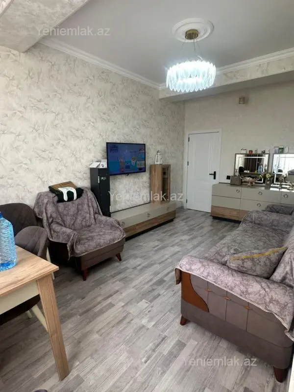Satılır 2 otaqlı yeni tikili 60 m²