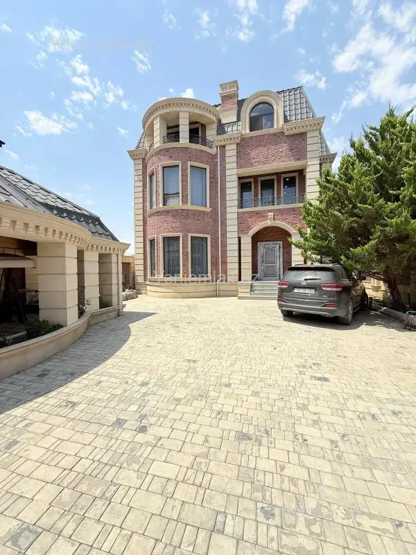 Satılır 7 otaqlı həyət evi 350 m²