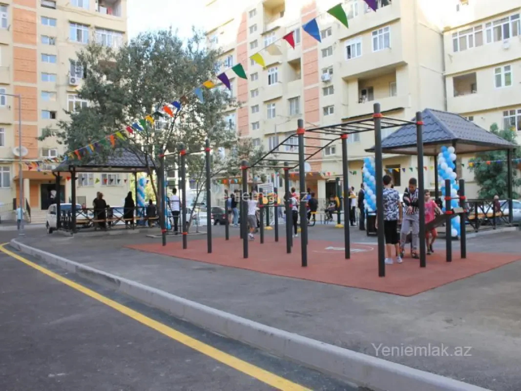 Satılır 2 otaqlı köhnə tikili 65 m²