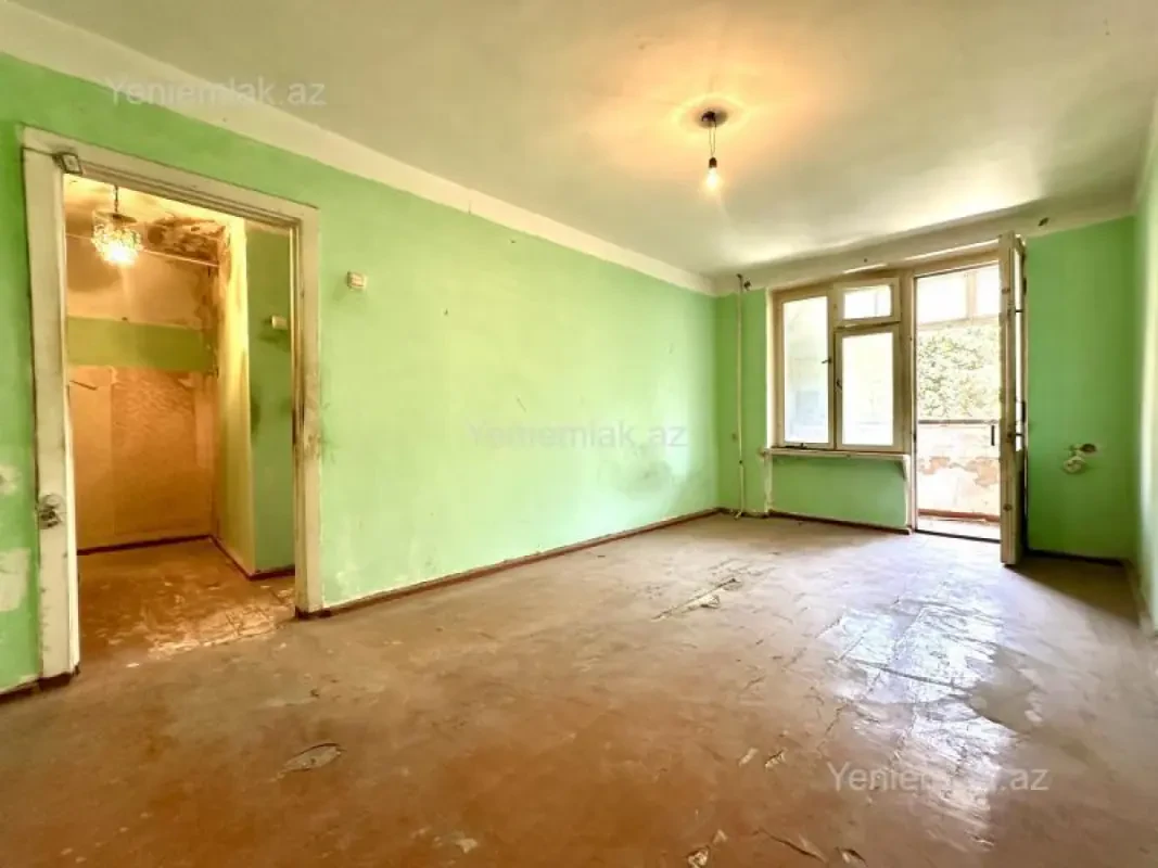 Satılır 1 otaqlı köhnə tikili 35 m²