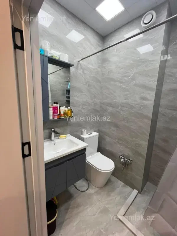 Satılır 1 otaqlı köhnə tikili 41 m²