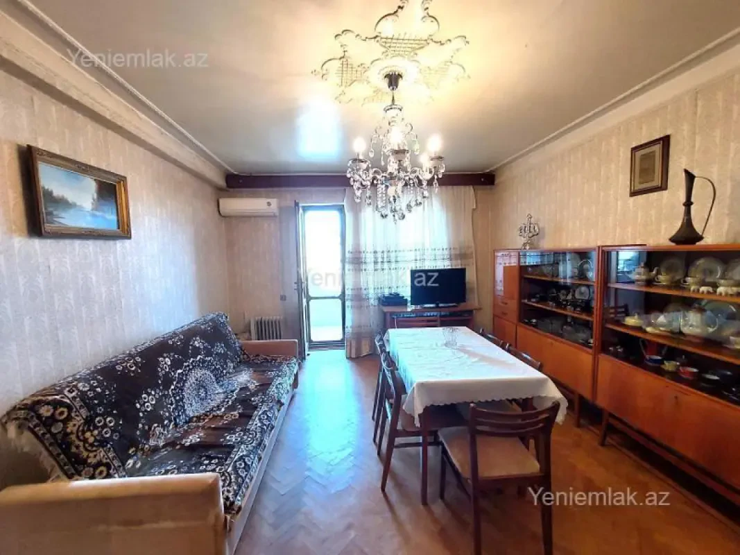 Satılır 2 otaqlı köhnə tikili 60 m²