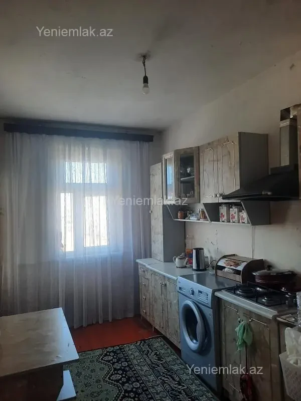 Satılır 3 otaqlı köhnə tikili 70 m²
