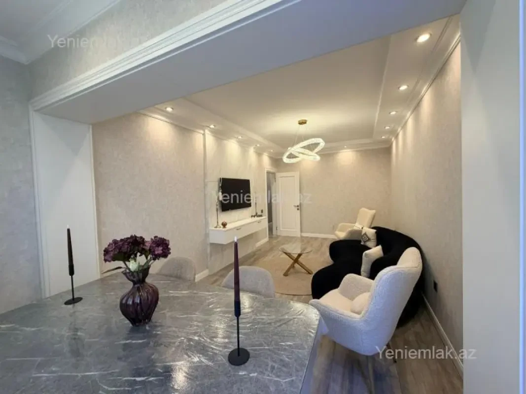 Satılır 3 otaqlı köhnə tikili 85 m²