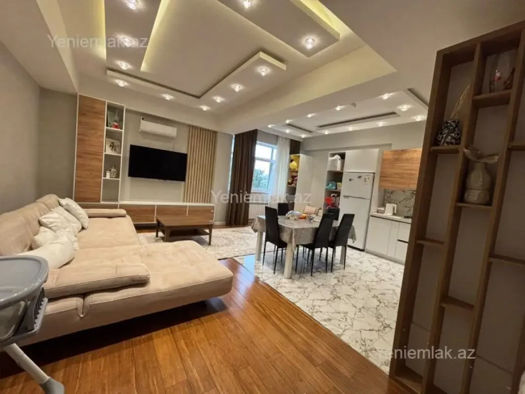 Satılır 3 otaqlı yeni tikili 130 m²