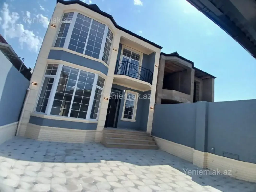Satılır 5 otaqlı həyət evi 188 m²