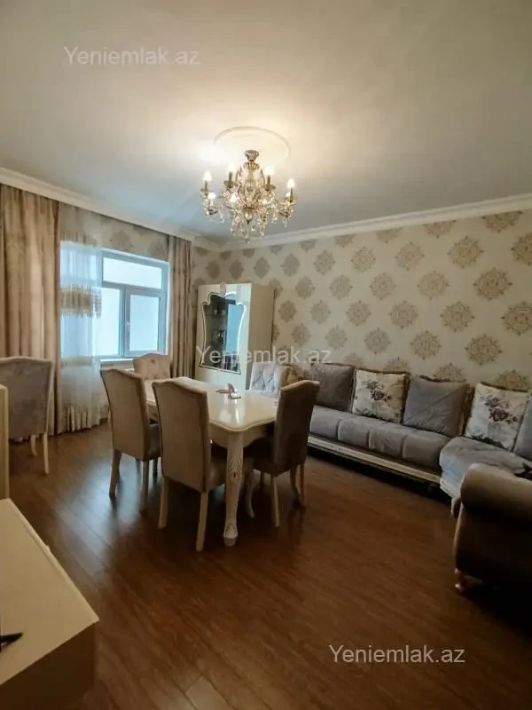 Satılır 3 otaqlı köhnə tikili 75 m²