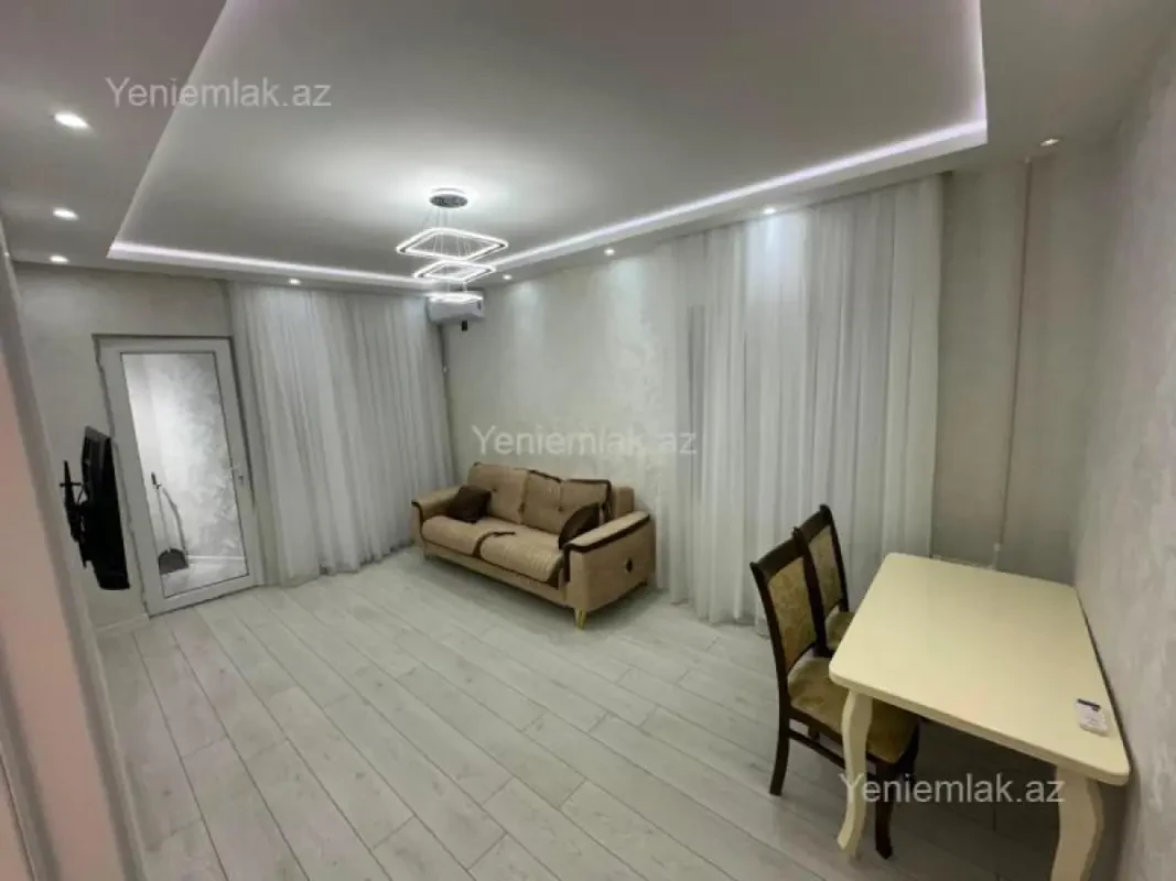 Satılır 2 otaqlı köhnə tikili 45 m²
