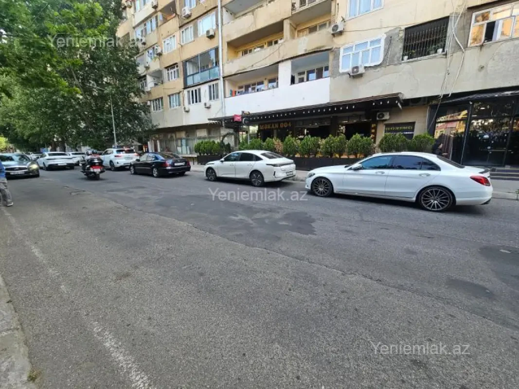 Satılır 7 otaqlı obyekt 200 m²