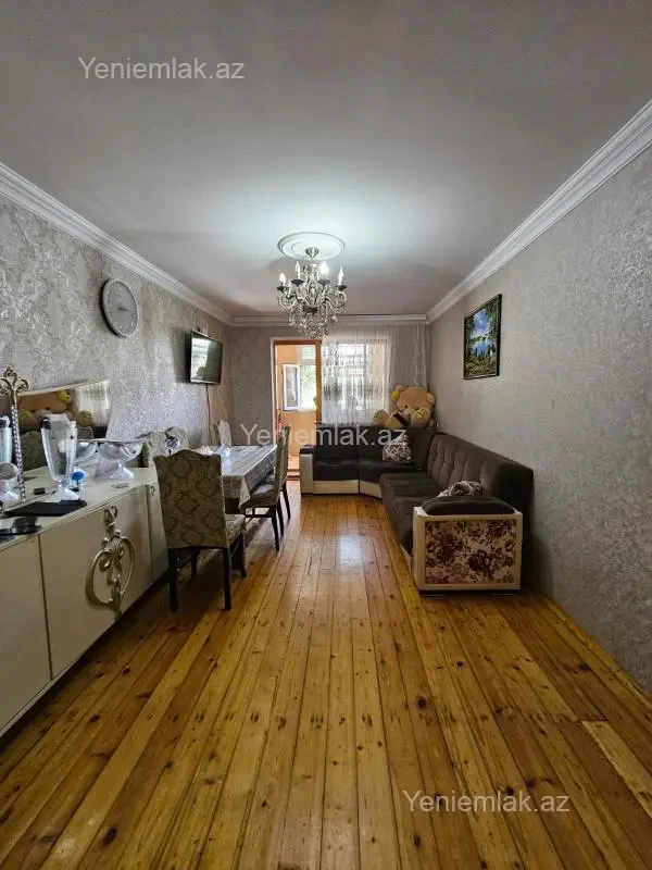 Satılır 3 otaqlı köhnə tikili 68 m²