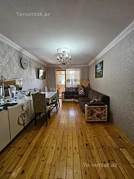Satılır 3 otaqlı köhnə tikili 68 m² — Sumqayıt, 5-ci mikrorayon 3 otaq 68.00 m²