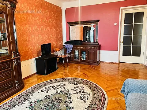 Satılır 2 otaqlı köhnə tikili 65 m² — Bakı, Nizami 2 otaq 65.00 m²