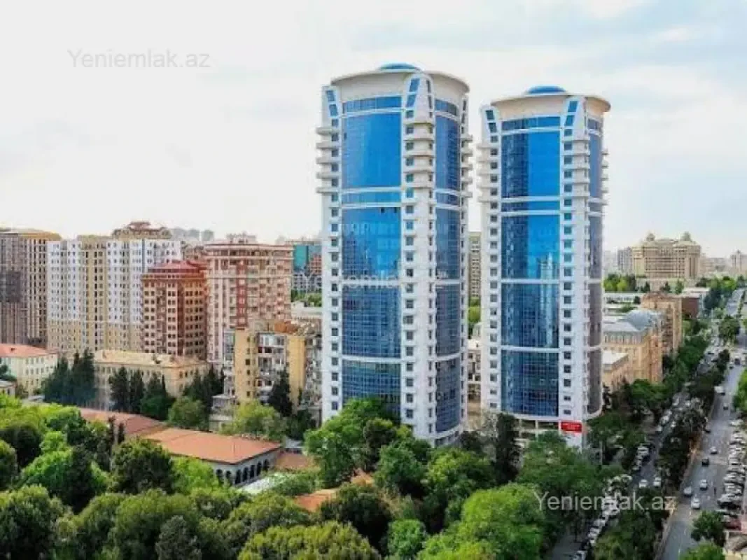 Satılır 3 otaqlı yeni tikili 170 m²