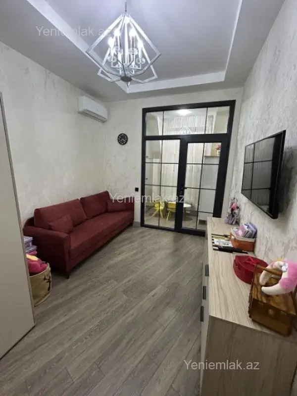 Satılır 3 otaqlı yeni tikili 115 m²