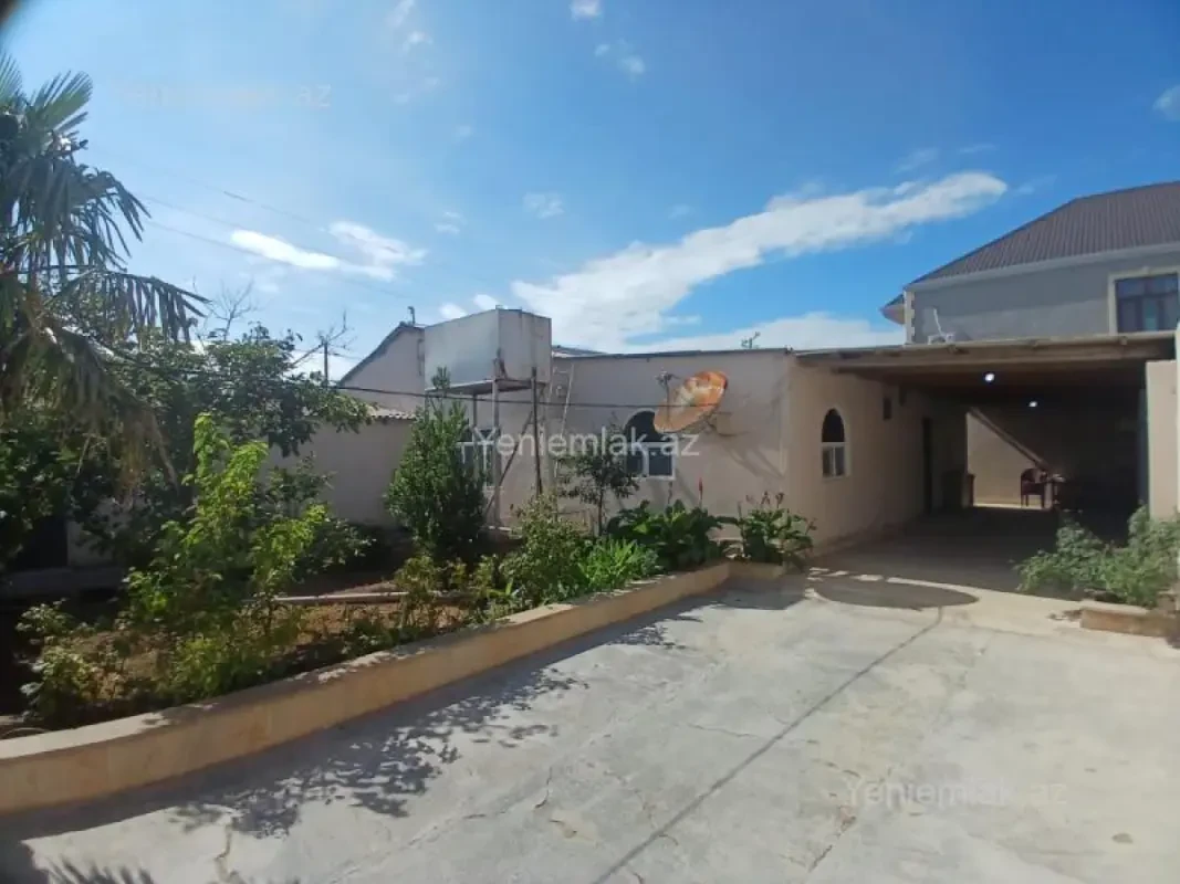 Satılır 4 otaqlı həyət evi 130 m²