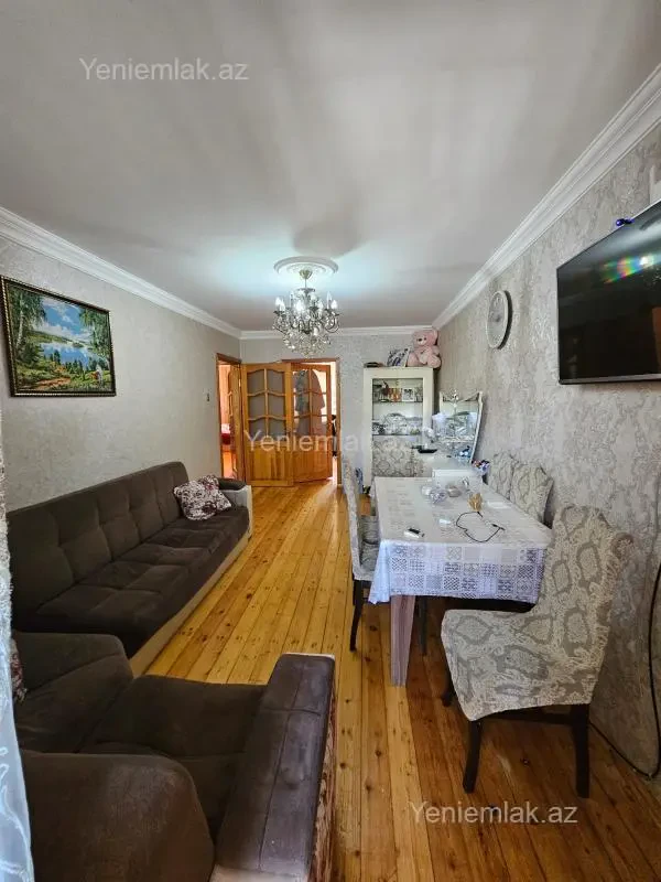 Satılır 3 otaqlı köhnə tikili 67 m²