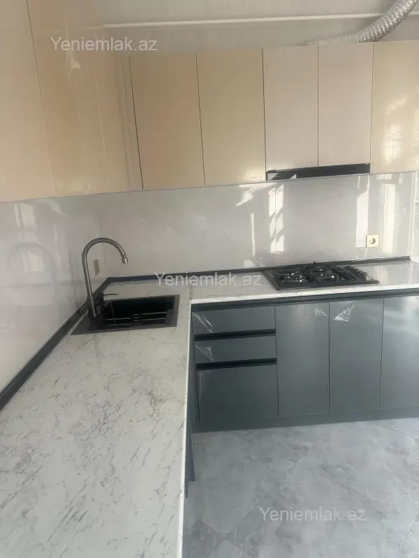 Satılır 3 otaqlı köhnə tikili 75 m²