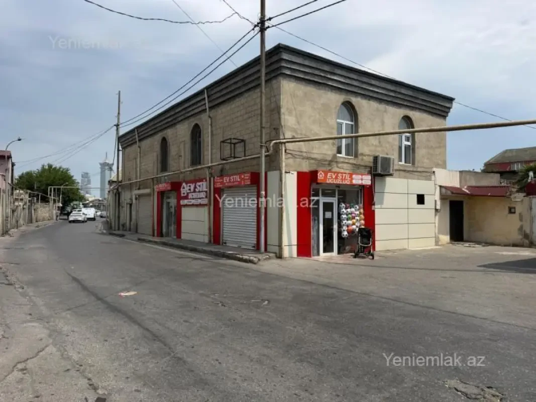 Satılır 6 otaqlı həyət evi 400 m²