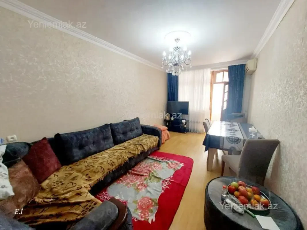 Satılır 2 otaqlı köhnə tikili 55 m²