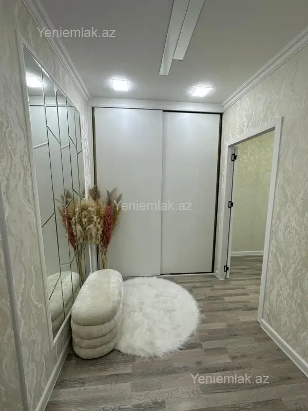 Satılır 2 otaqlı köhnə tikili 62 m²