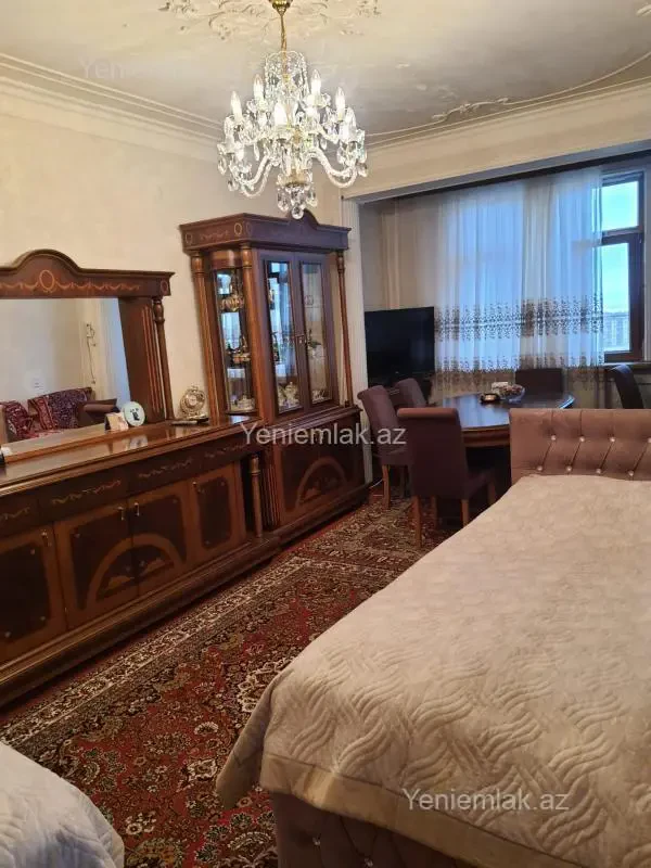 Satılır 3 otaqlı köhnə tikili 90 m²
