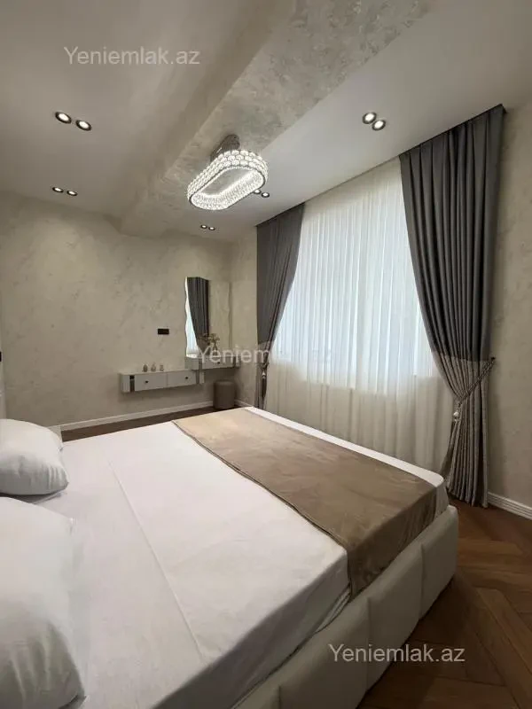 Satılır 3 otaqlı yeni tikili 105 m²