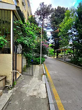 Satılır 3 otaqlı köhnə tikili 73 m² — Bakı, Nizami 3 otaq 73.00 m²