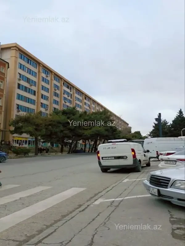 Satılır 3 otaqlı köhnə tikili 85 m²