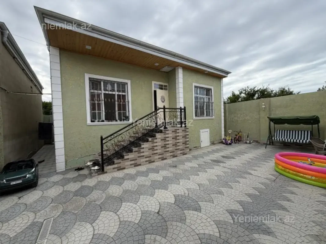 Satılır 3 otaqlı həyət evi 100 m²