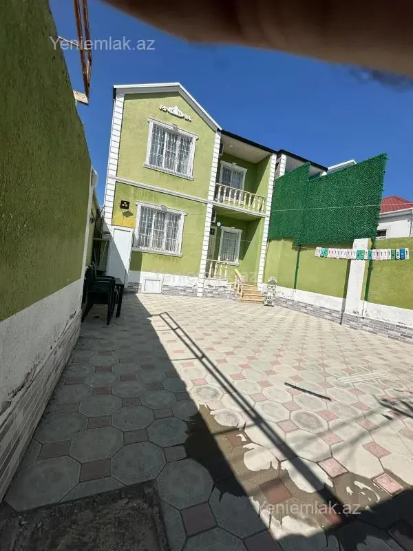 Satılır 4 otaqlı həyət evi 148 m²