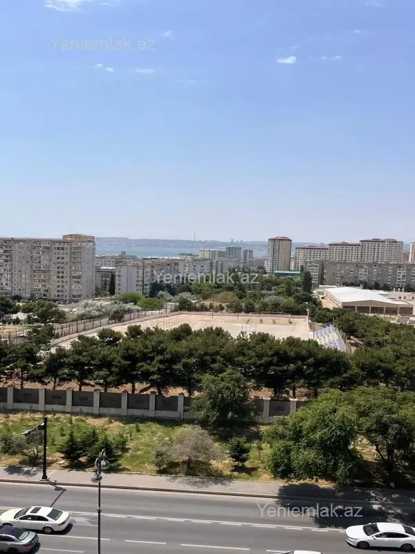 Satılır 5 otaqlı köhnə tikili 120 m²