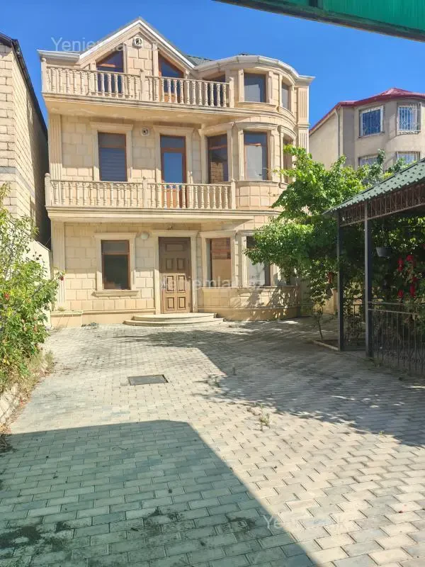 Satılır 6 otaqlı həyət evi 260 m²