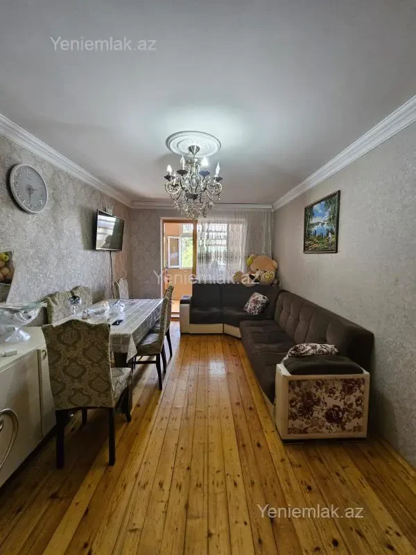 Satılır 3 otaqlı köhnə tikili 70 m²