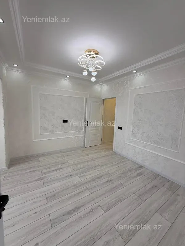 Satılır 2 otaqlı köhnə tikili 55 m²