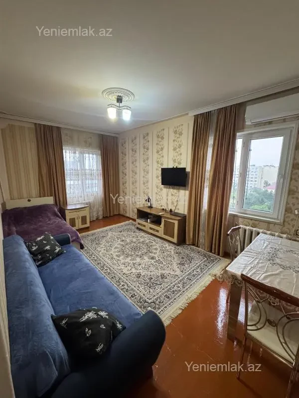 Satılır 1 otaqlı köhnə tikili 45 m²