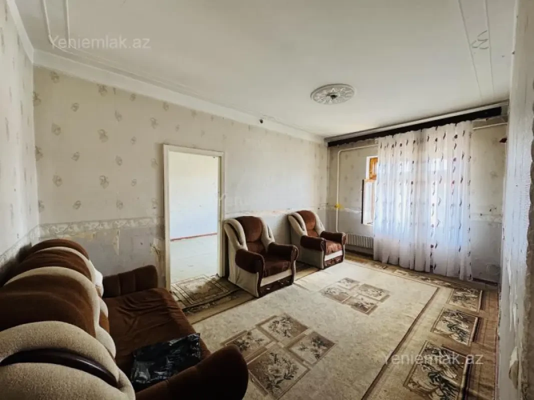 Satılır 5 otaqlı köhnə tikili 110 m²