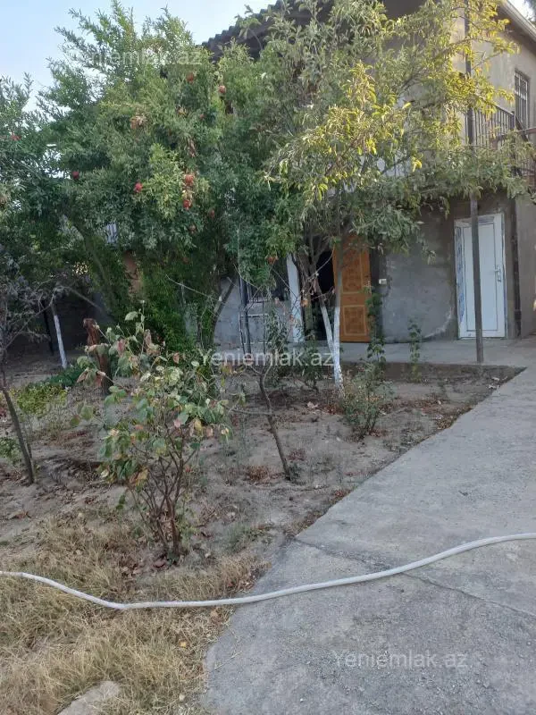 Satılır 3 otaqlı həyət evi 82 m²