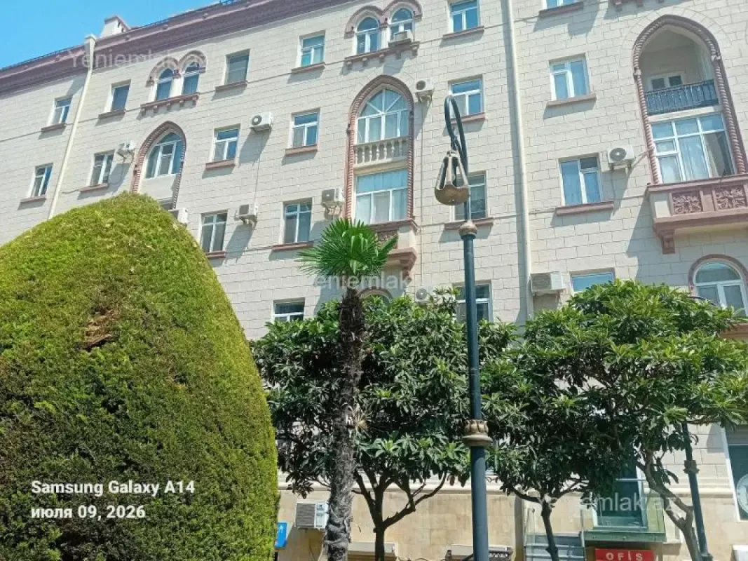 Satılır 1 otaqlı köhnə tikili 40 m²