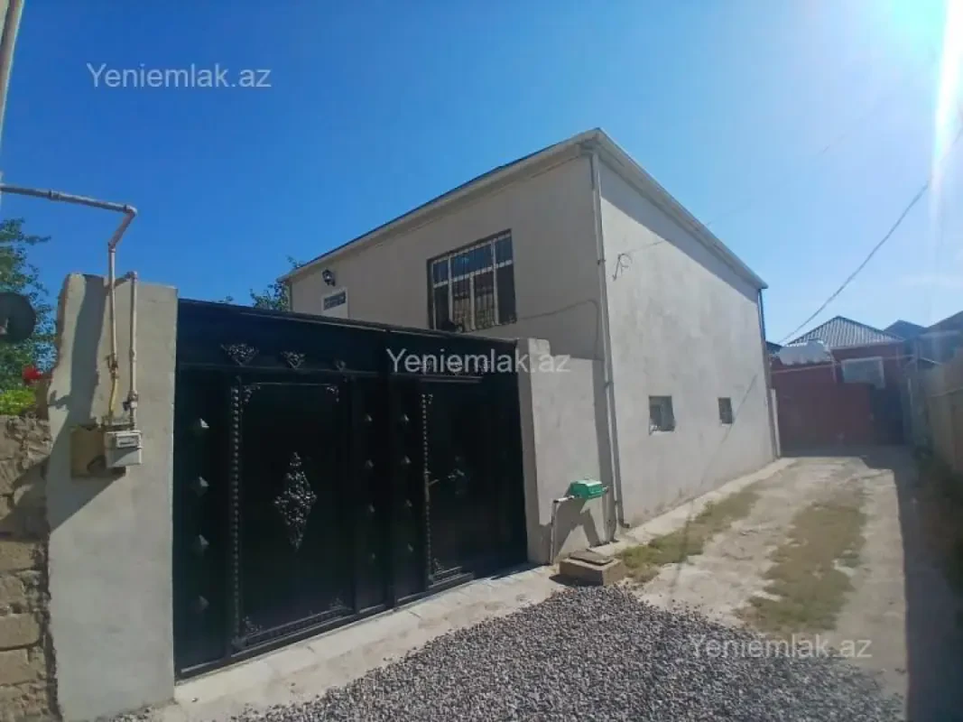 Satılır 6 otaqlı həyət evi 180 m²