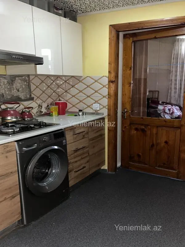 Satılır 2 otaqlı köhnə tikili 55 m²