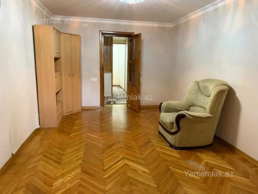 Satılır 3 otaqlı köhnə tikili 85 m²