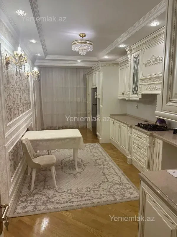 Satılır 4 otaqlı yeni tikili 192 m²